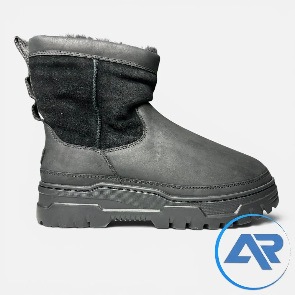 UGG Heritage Pull-On TrailGazer Men's 11 Black Leather Suede Sheepskin 1158213